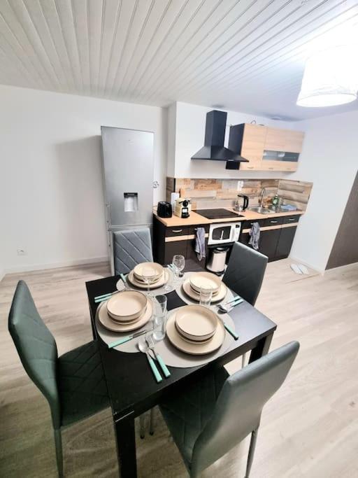 Rive-de-Gier Appartement Neuf מראה חיצוני תמונה